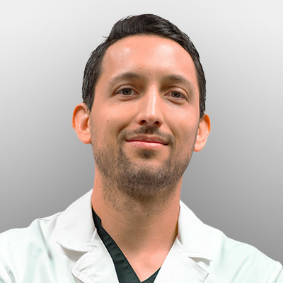 Dr. Wallis' Headshot